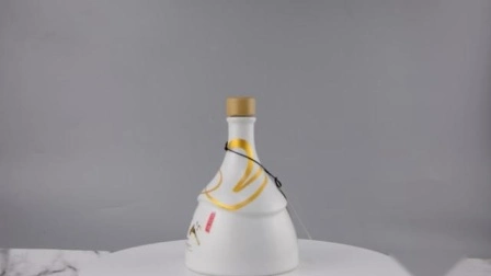 Bouteille en céramique de forme irrégulière personnalisée de 500 ml pour l'alcool